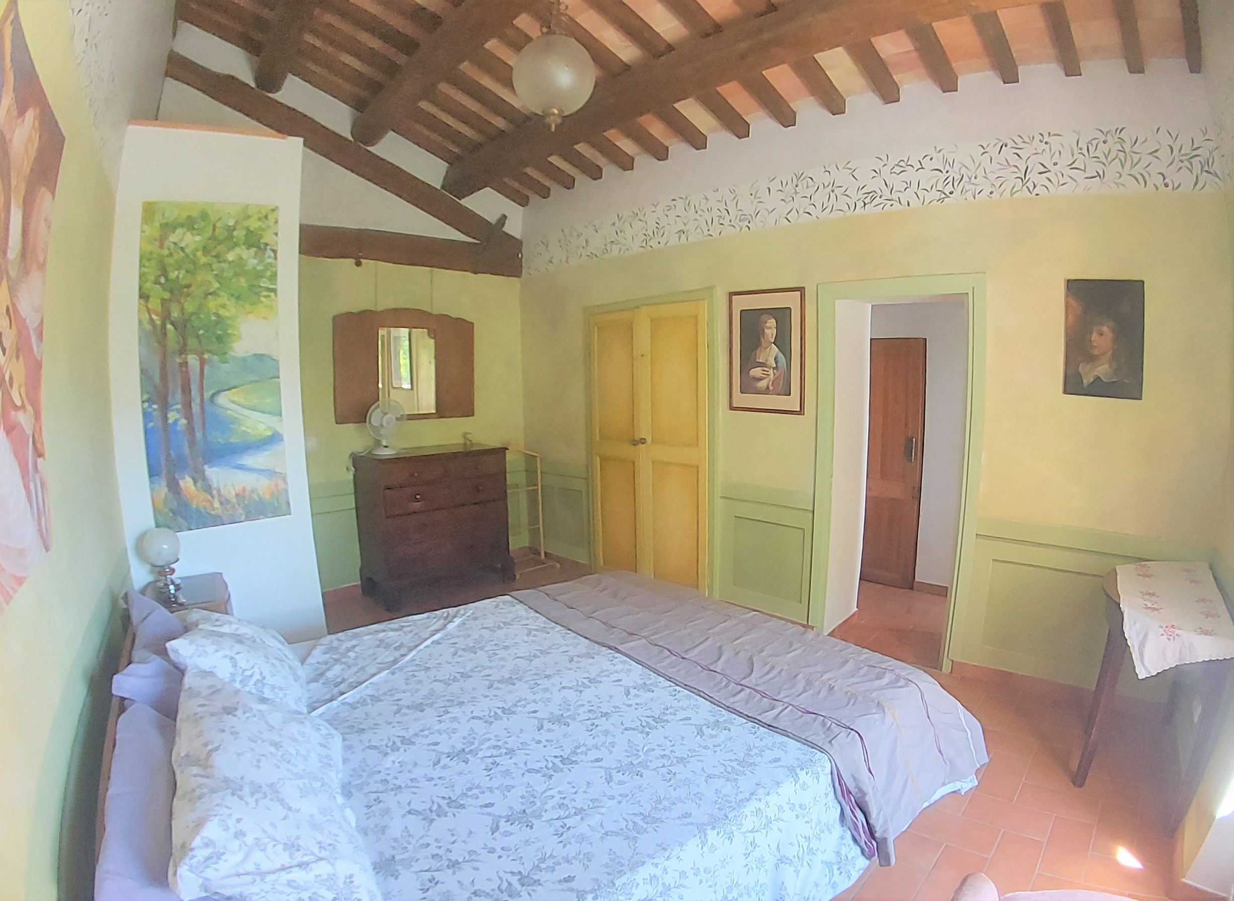 The olive room at Gorgiano Studios, Painting holidays Italy