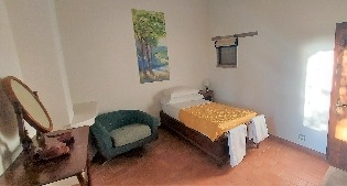 Sunflower room, for Painting Holiday in Italy